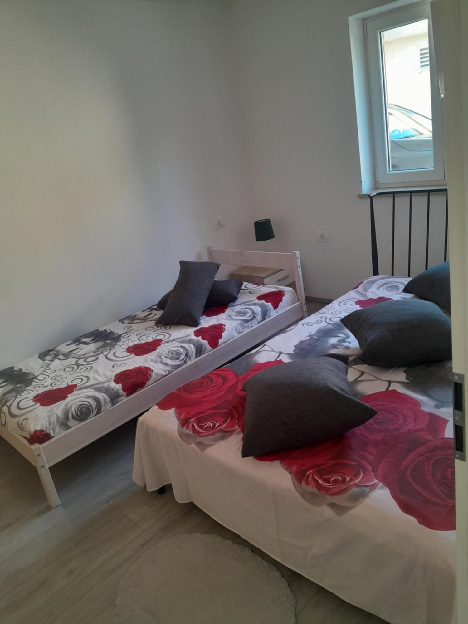 Apartmaji 斯楚雅 外观 照片